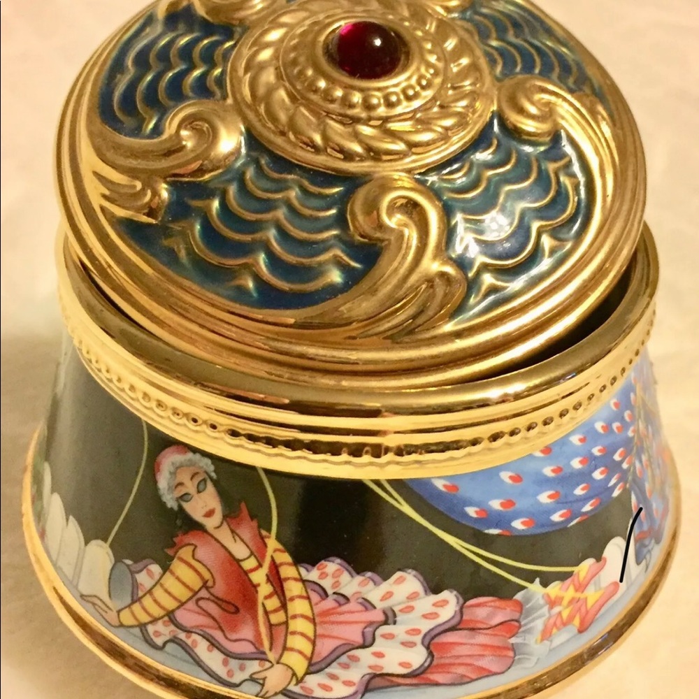 House of FABERGE MUSIC BOX COLLECTION
